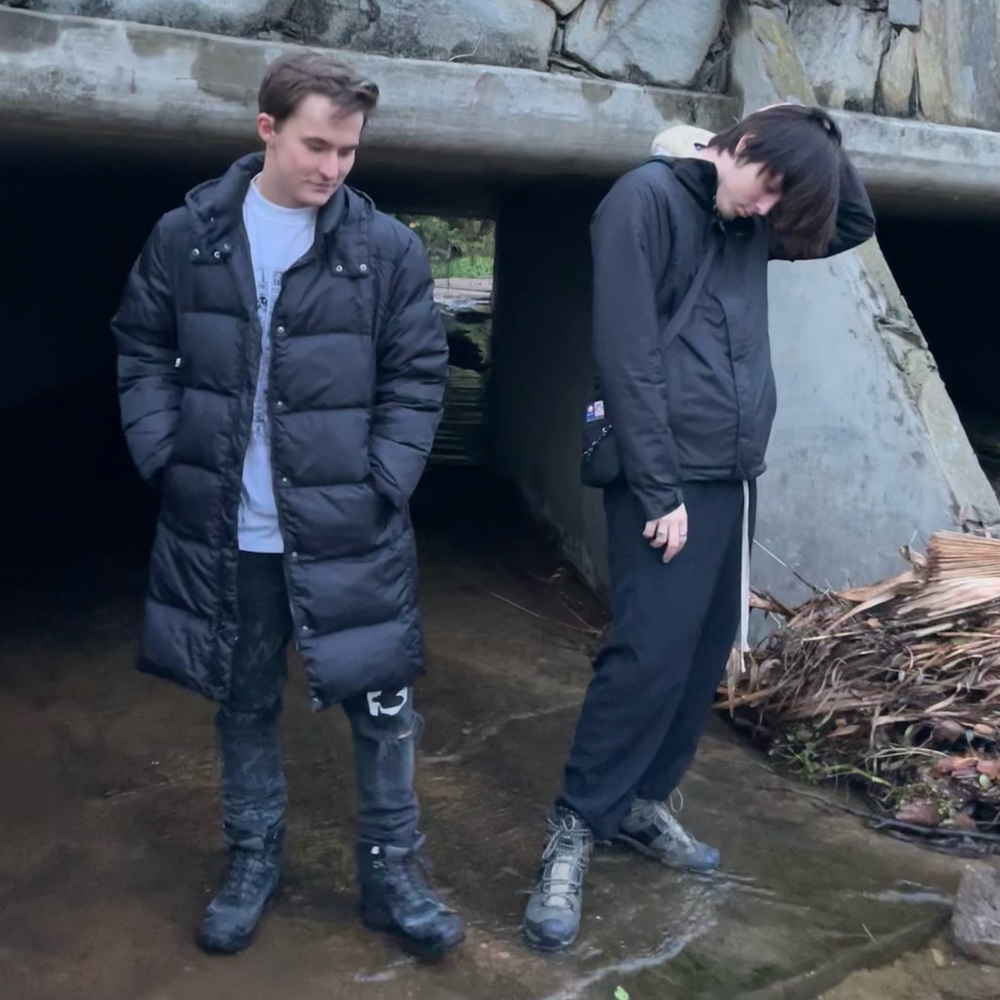 Behind The Scenes - Picture 4 of 4